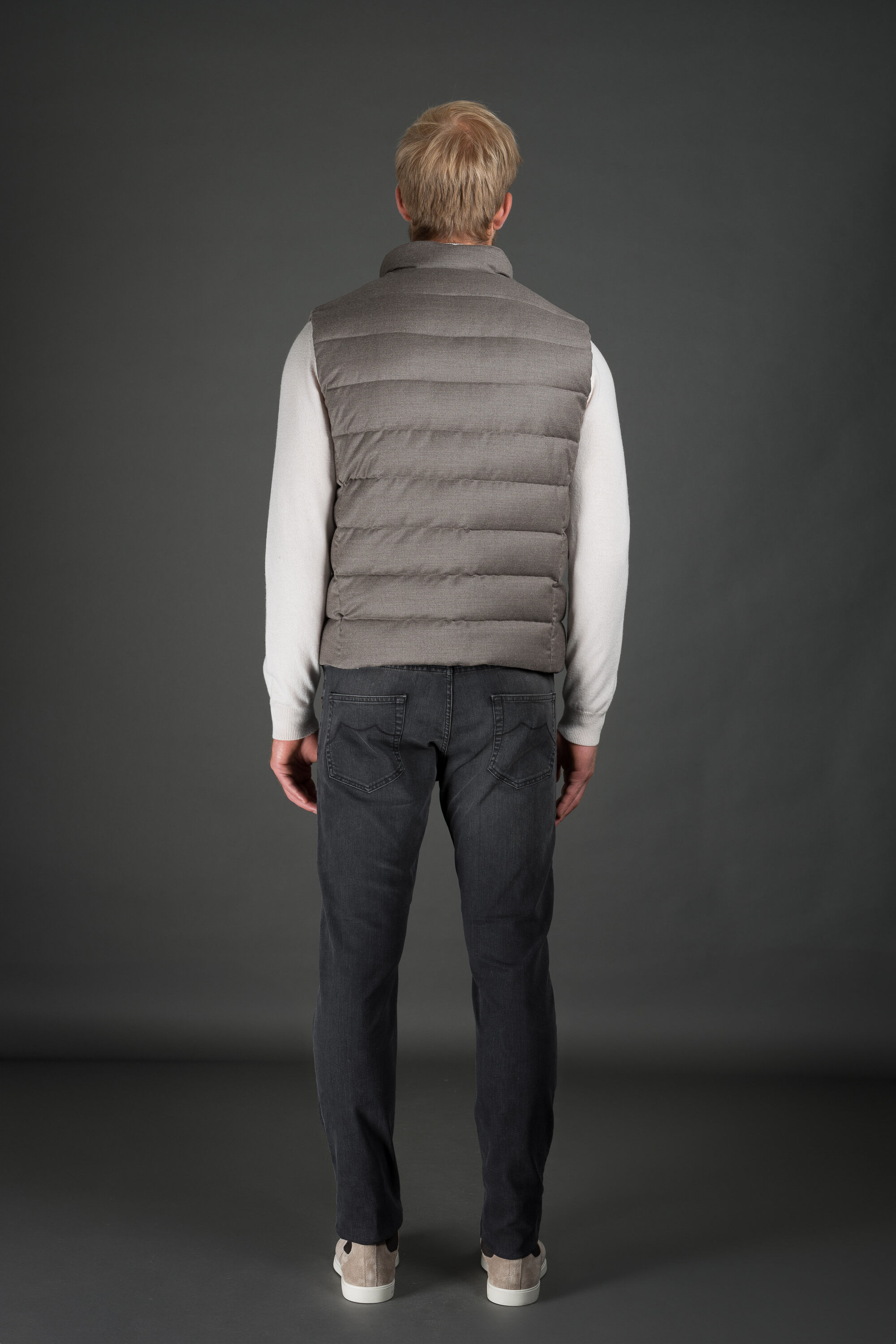OLIVER-L in BEIGE: Luxury Italian Vests | MooRER®